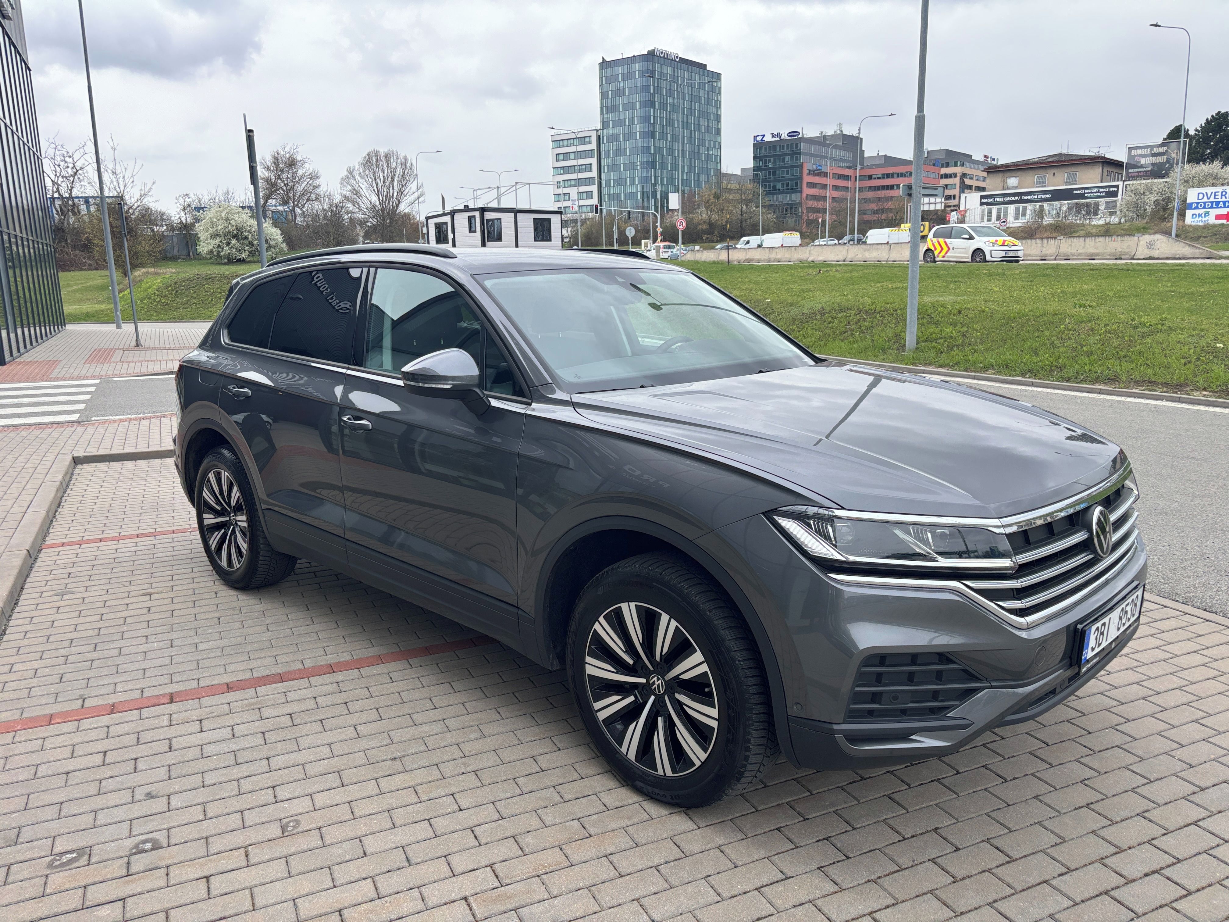Volkswagen Touareg, 3.0TDi 170kW 1majitel ČR DPH - fotka 5
