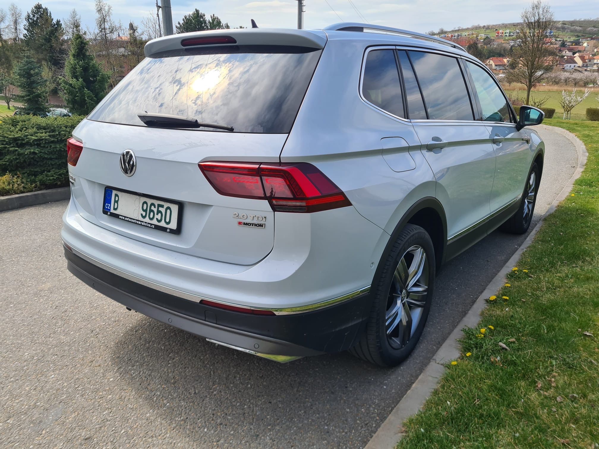 Volkswagen Tiguan, 2.0TDi ALLSPACE 7-míst DSG 4x4 - fotka 4
