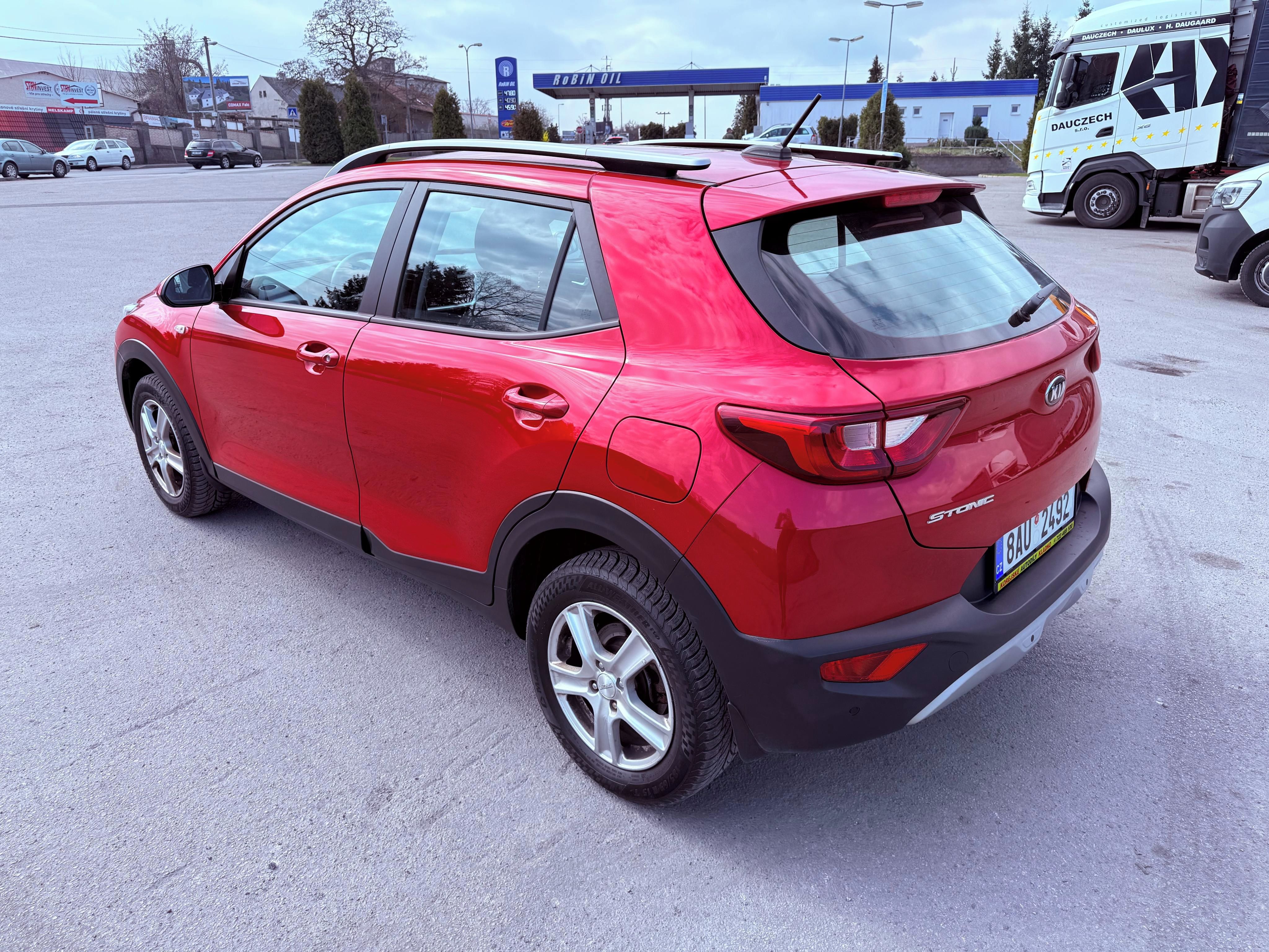 Kia Stonic, 1.2i 66700km 2021 - fotka 3