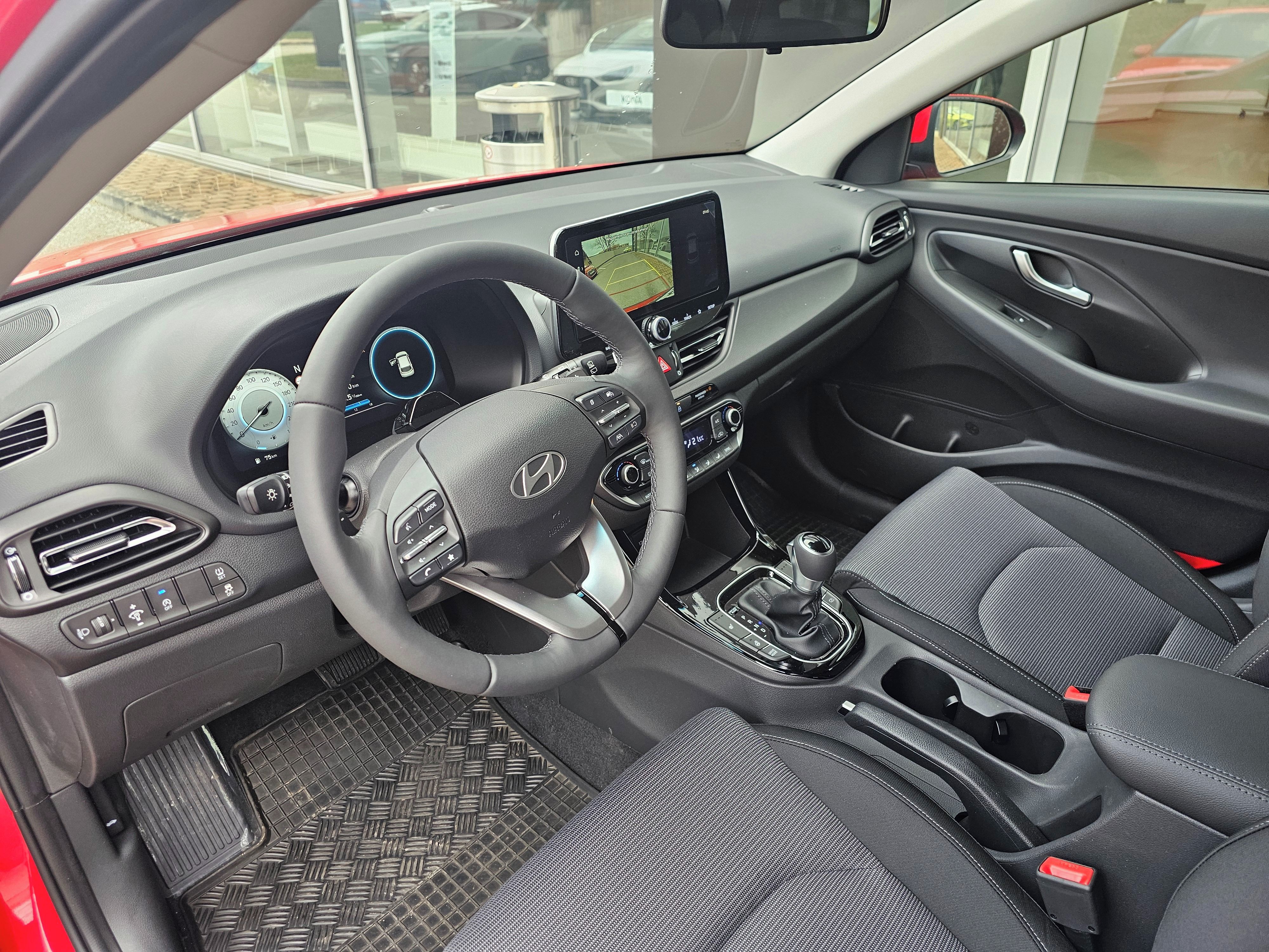 Hyundai i30, WG 1,6 Turbo 7DCT GO Czech! - fotka 5