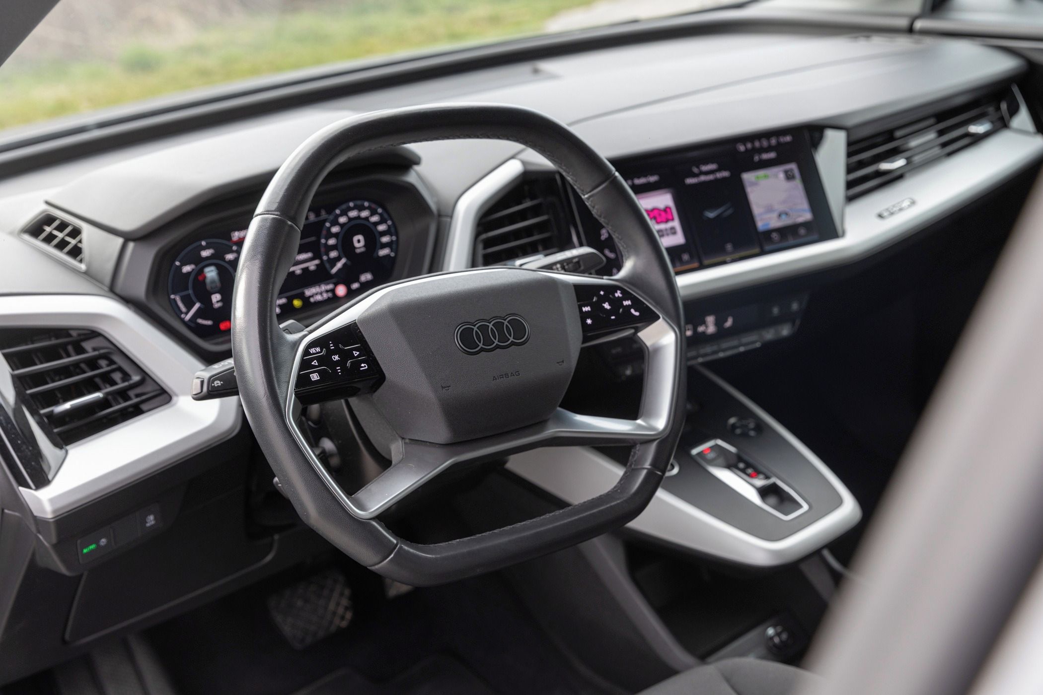 Audi Q4, e-tron 45t km - fotka 4