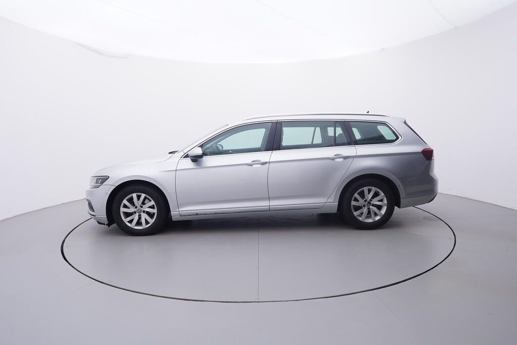 Volkswagen Passat Variant, Business 2.0 TDI 110 kW - fotka 2