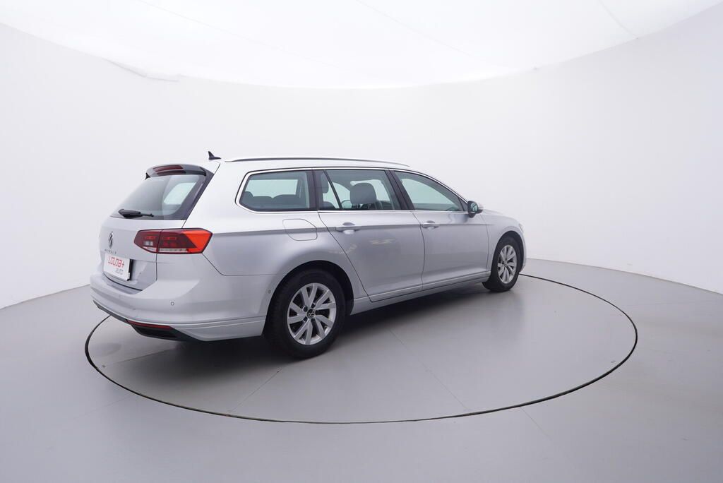 Volkswagen Passat Variant, Business 2.0 TDI 110 kW - fotka 5