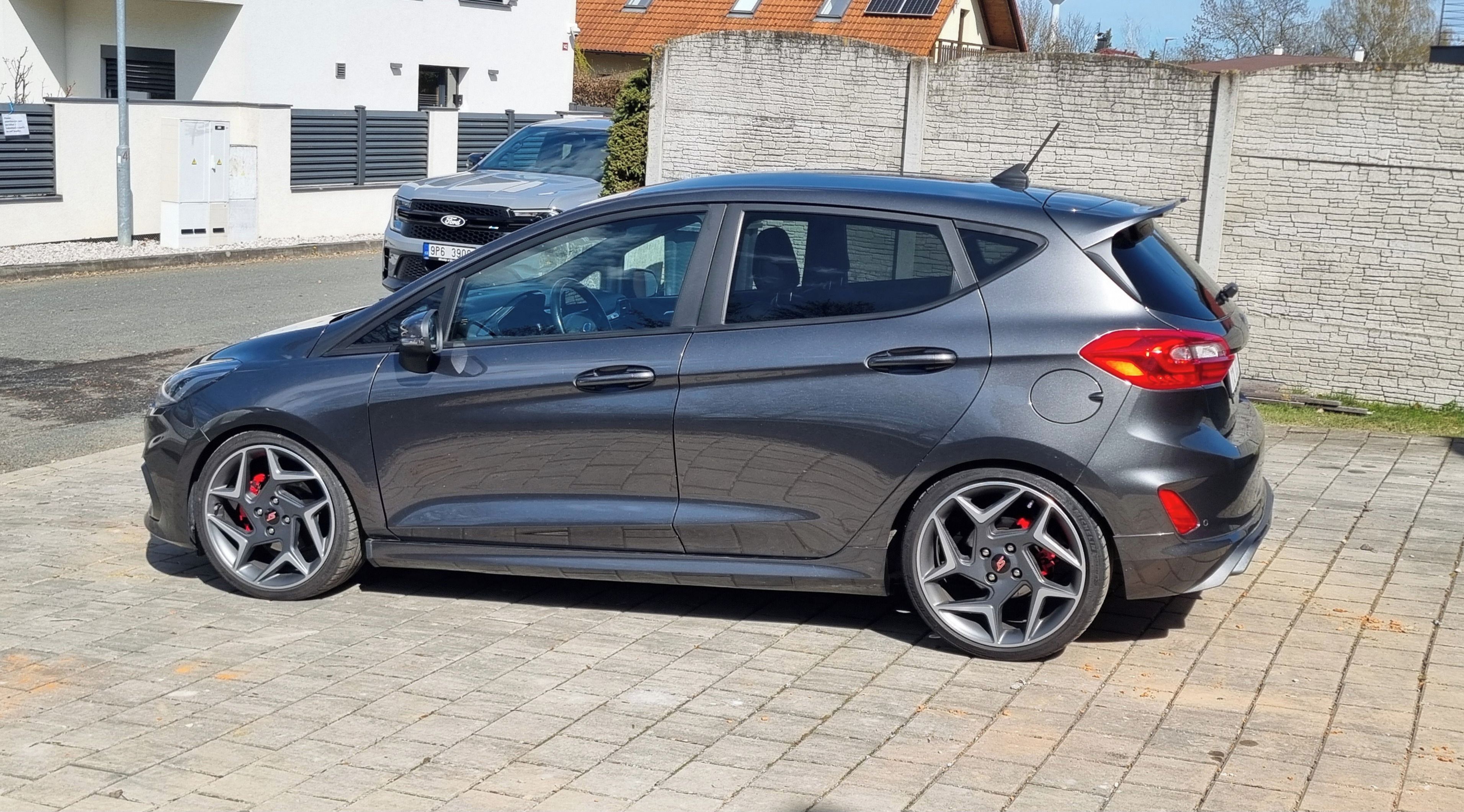 Ford Fiesta, ST PERFORMANCE RECARO - fotka 4