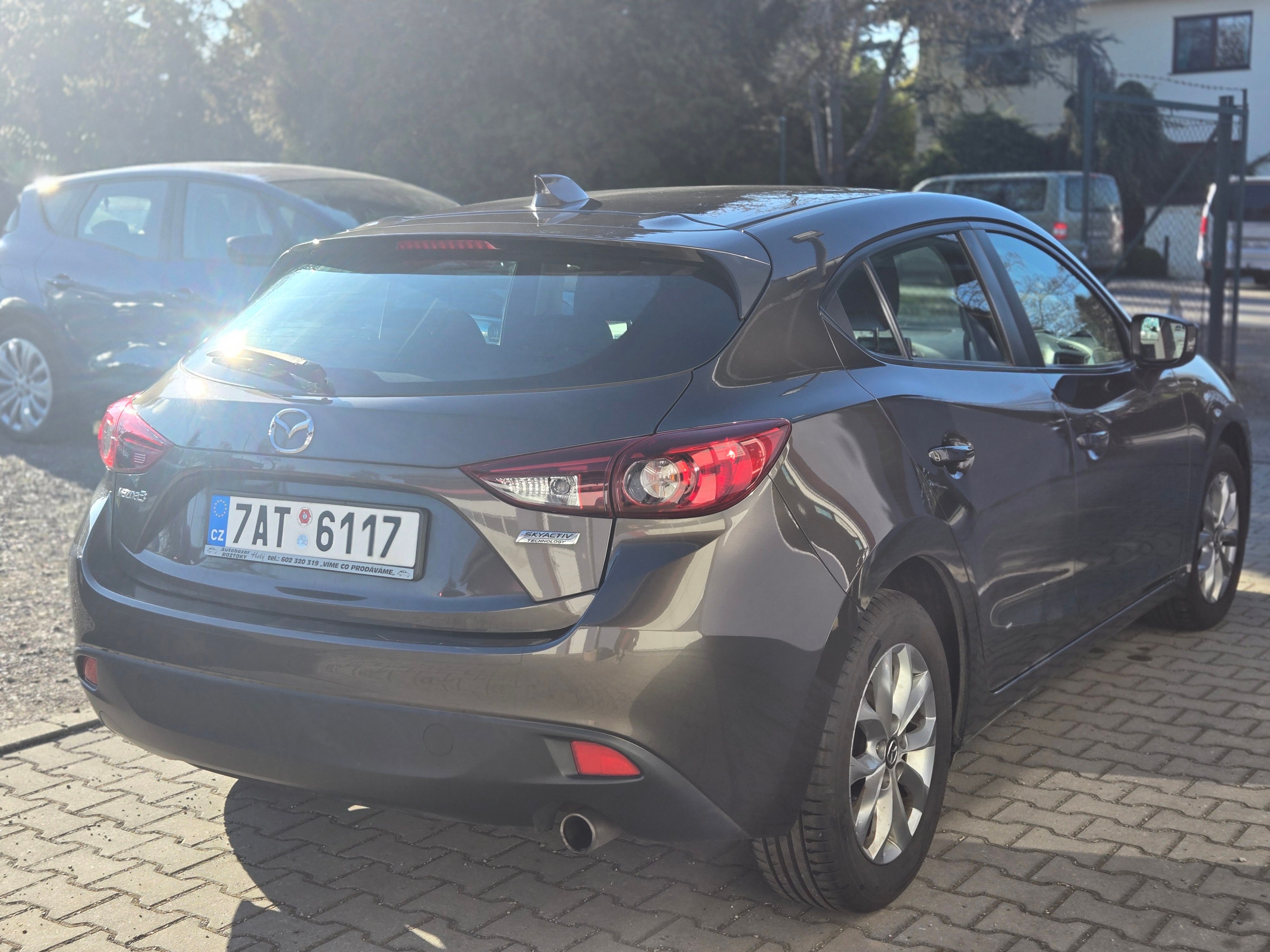 Mazda 3, 1,5-74kW+sada zimních AL kol - fotka 5
