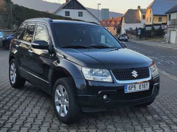 2,4l benzín/LPG servírováno