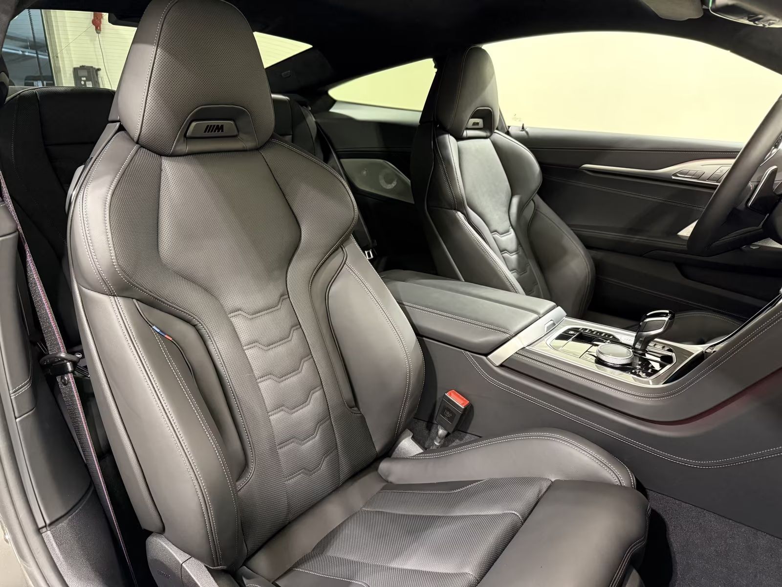 BMW Řada 8, M850i xDrive Coupé 08/2025 TOP - fotka 6