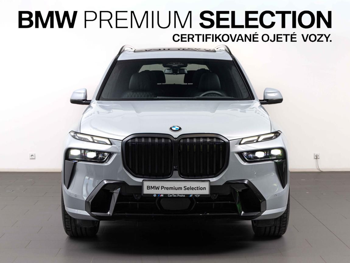 BMW X7, xDrive40i - fotka 2