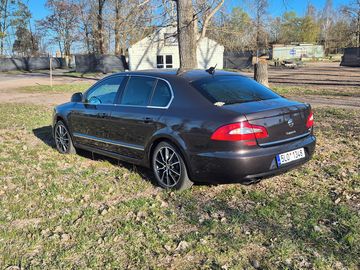 Superb II 2,0 TDi, Elegance