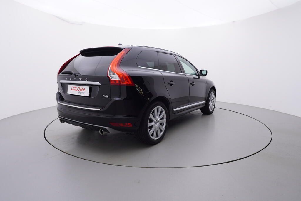 Volvo XC60, 2.0 140 kW - fotka 5