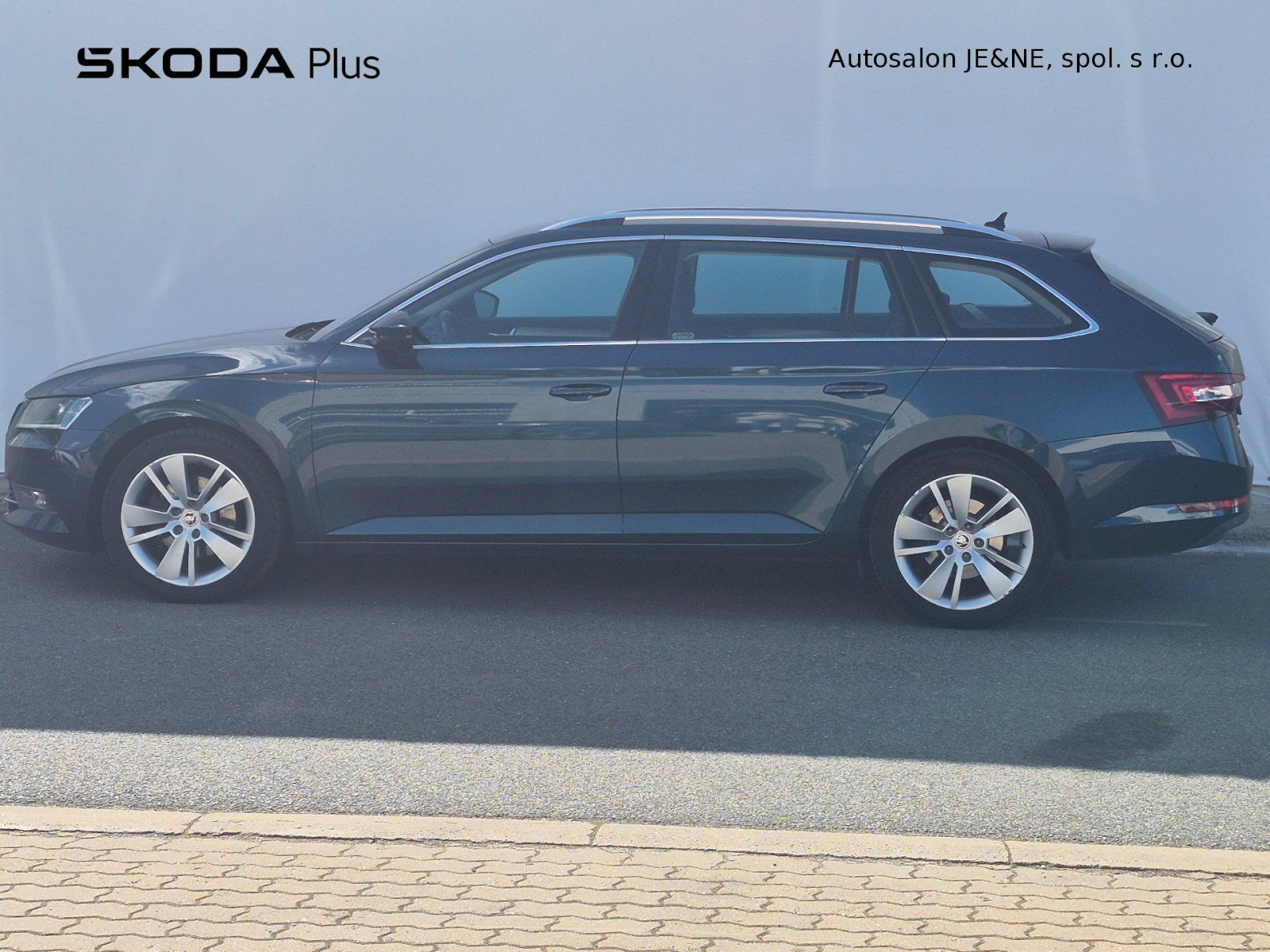 Škoda Superb, Style 2.0 TDI 110kW Combi - fotka 3