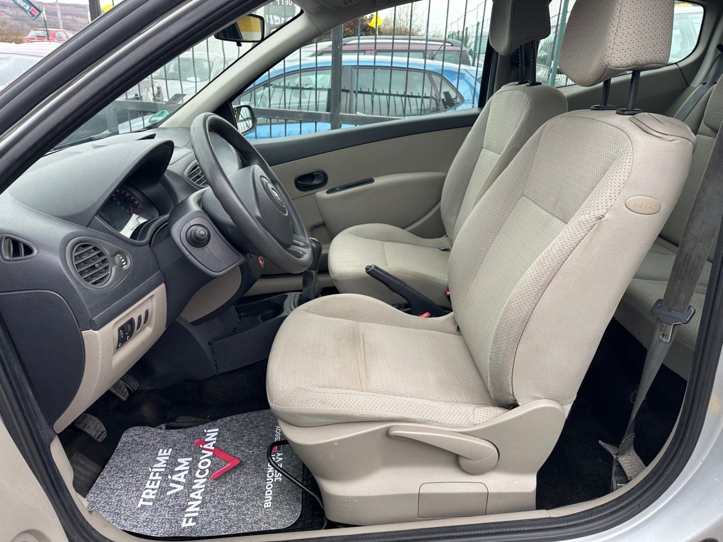 Renault Clio, 1.2i 100%KM, PĚKNÝ STAV - fotka 5