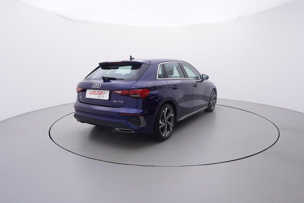 Audi A3, S-line 1.5 TSI 110 kW - fotka 5