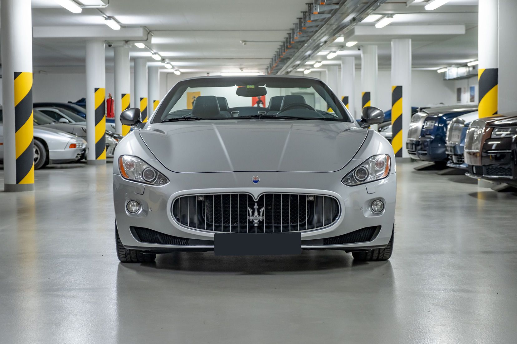 Maserati GranCabrio, od soukromého sběratele aut - fotka 2