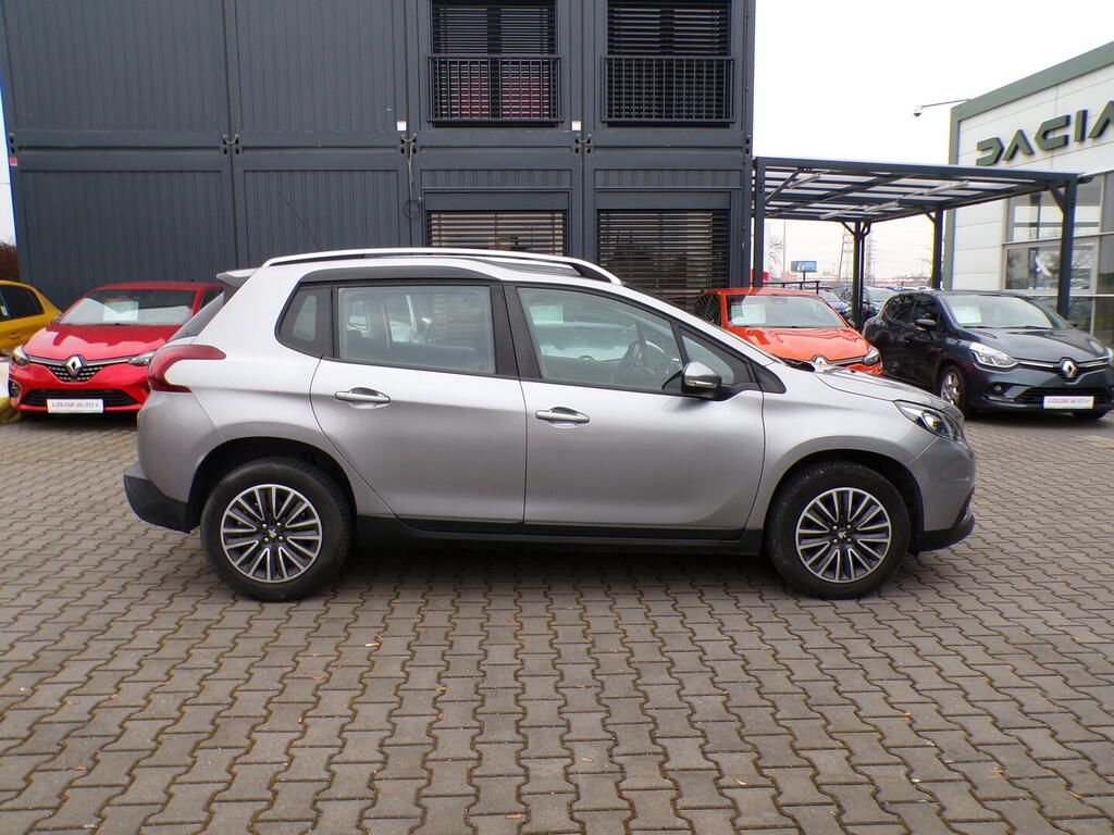 Peugeot 2008, Active 1.6 BlueHDI 88 kW - fotka 4