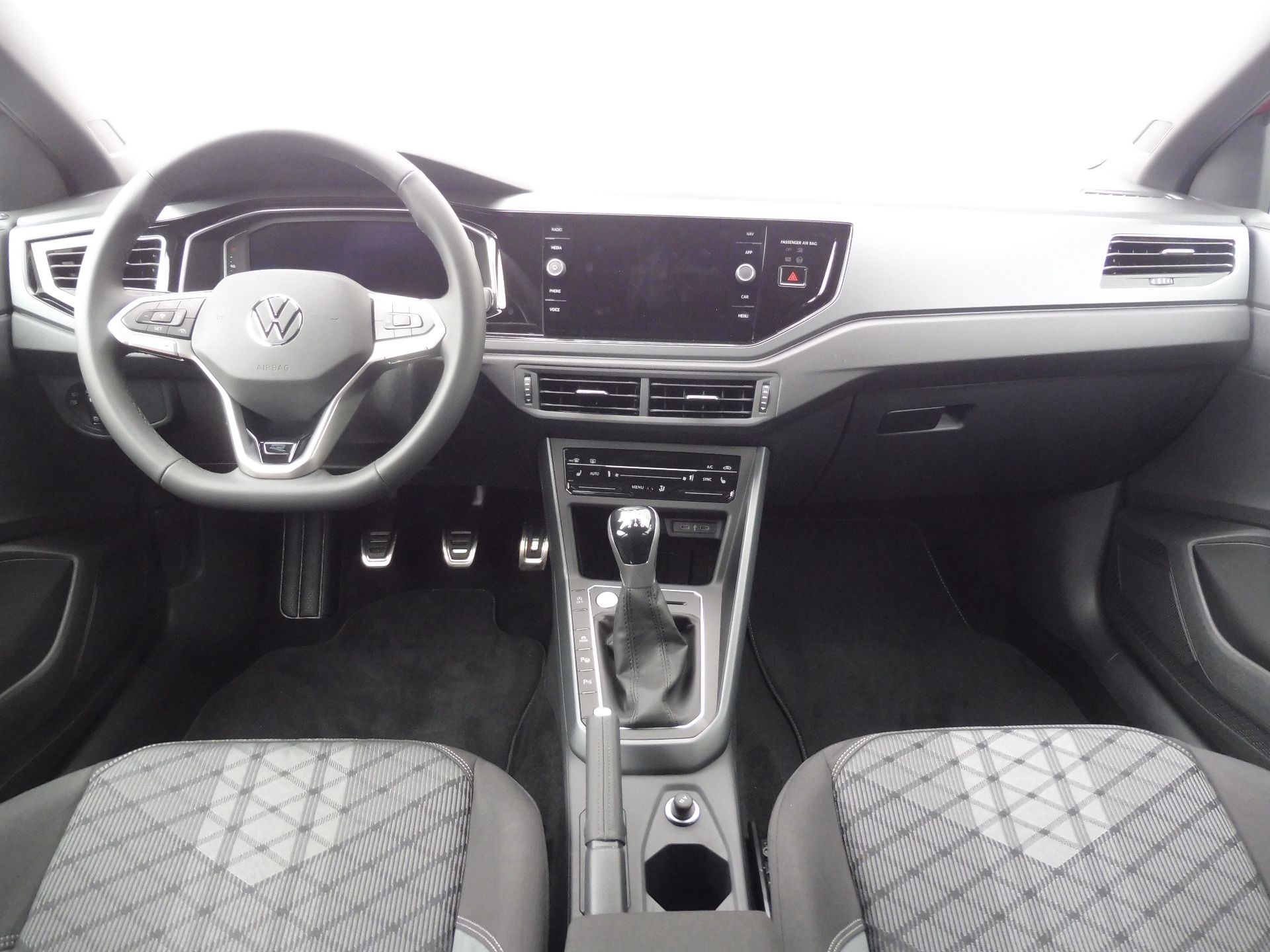Volkswagen Taigo, R-Line People 1,0 TSI 85kW - fotka 5