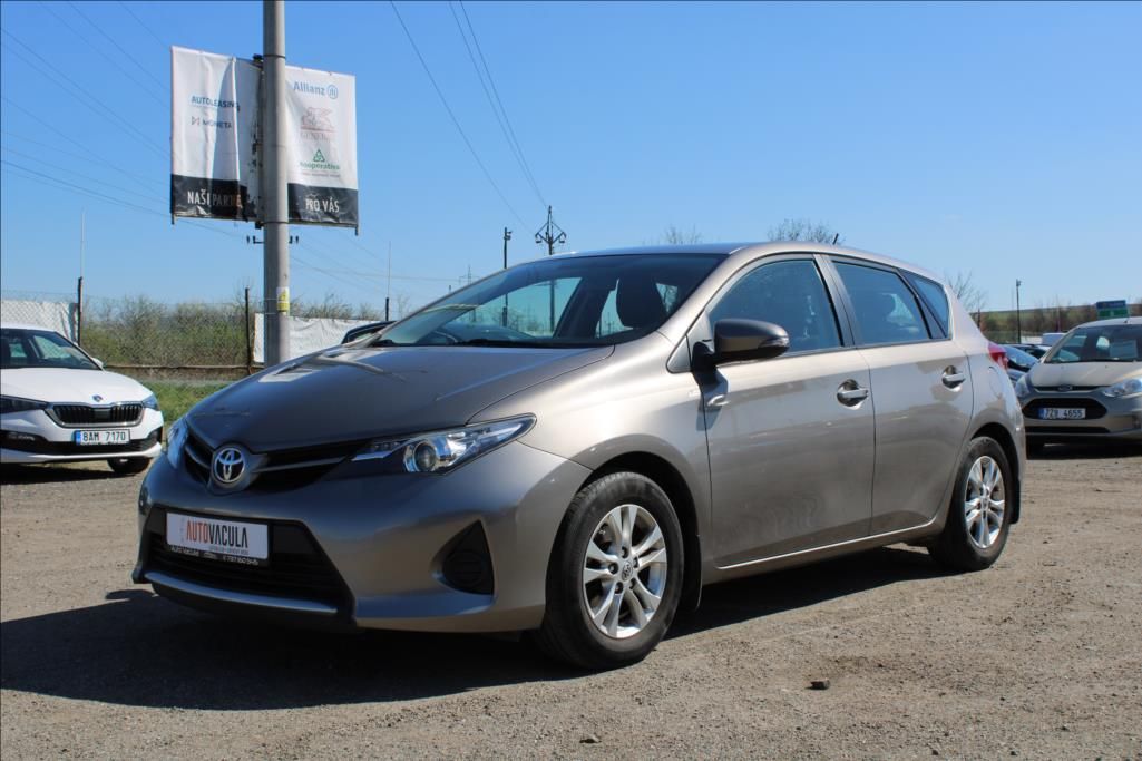 Toyota Auris, 1,3 i 2.maj.,ČR, 87.600 km