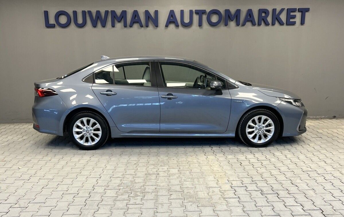 Toyota Corolla, 1,8 Hybrid AT Comfort Tech - fotka 3