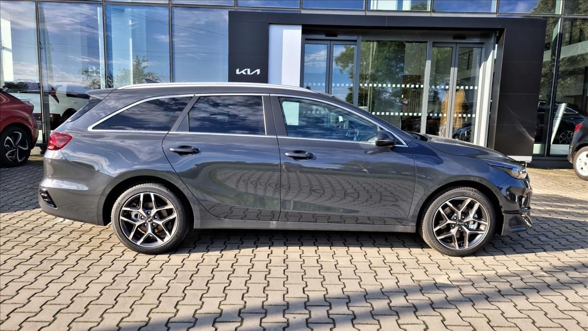 Kia Cee´d, 1,5 T-GDi 7DCT TOP + BUS - fotka 5