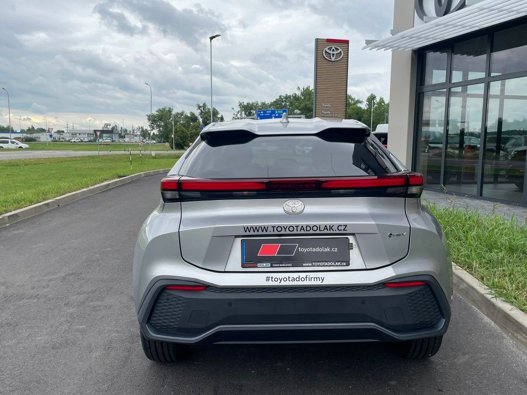 Toyota C-HR, 1.8L Style Hybrid 2x4 - fotka 5