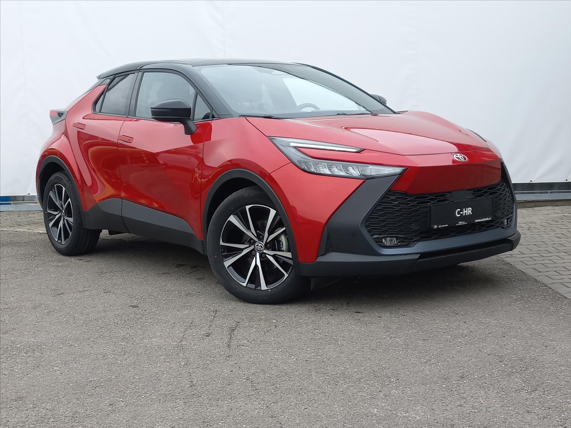 Toyota C-HR, 2,0 Hybrid e-CVT 198k  Style - fotka 5