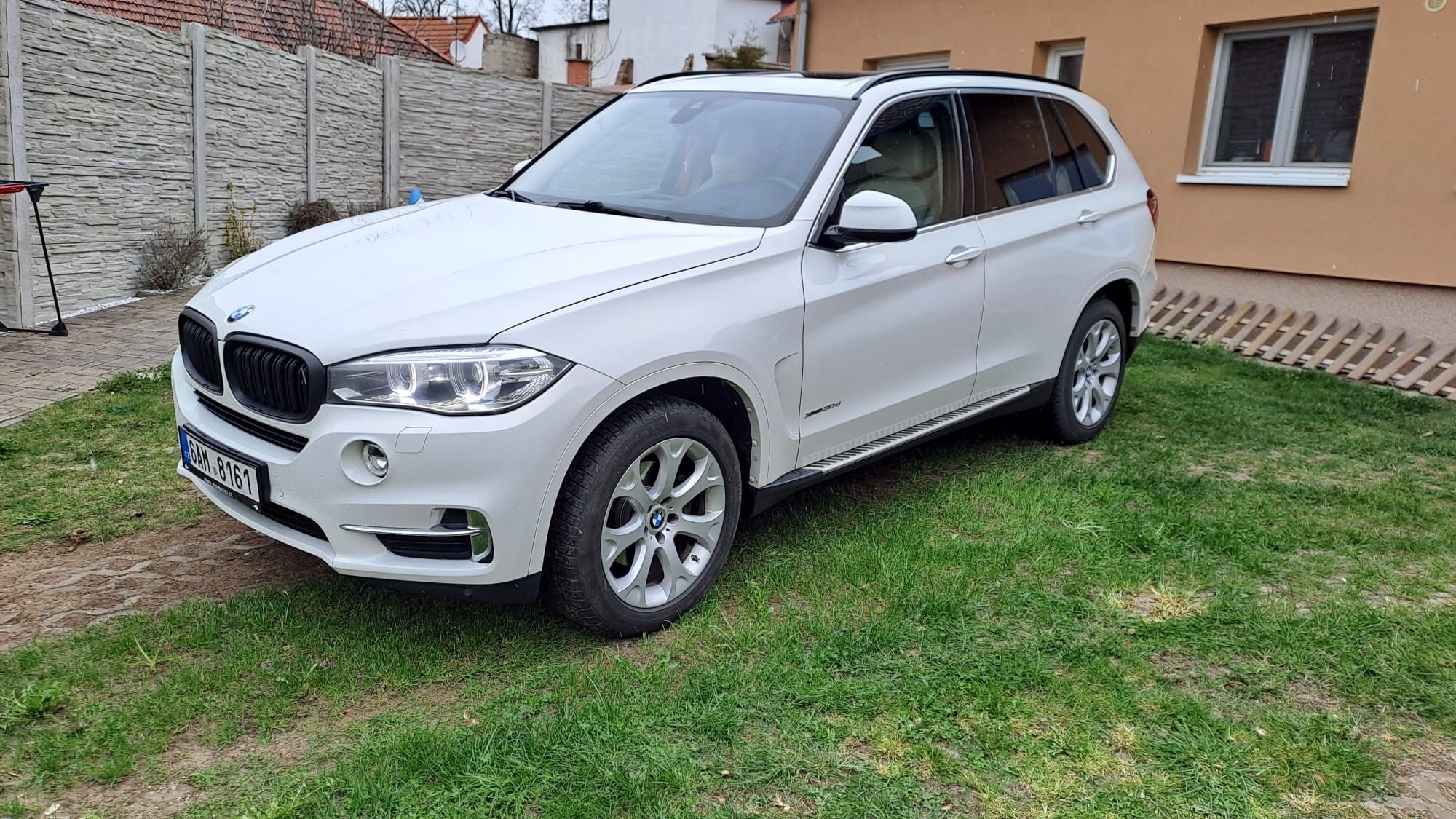 BMW X5, X5 xDrive30d - fotka 2