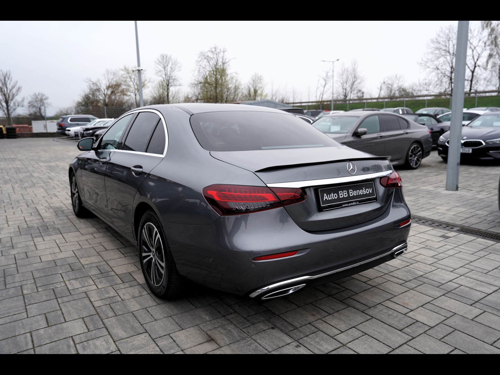 Mercedes-Benz Třídy E, E 220d Avantgarde/kůže/9AT - fotka 4
