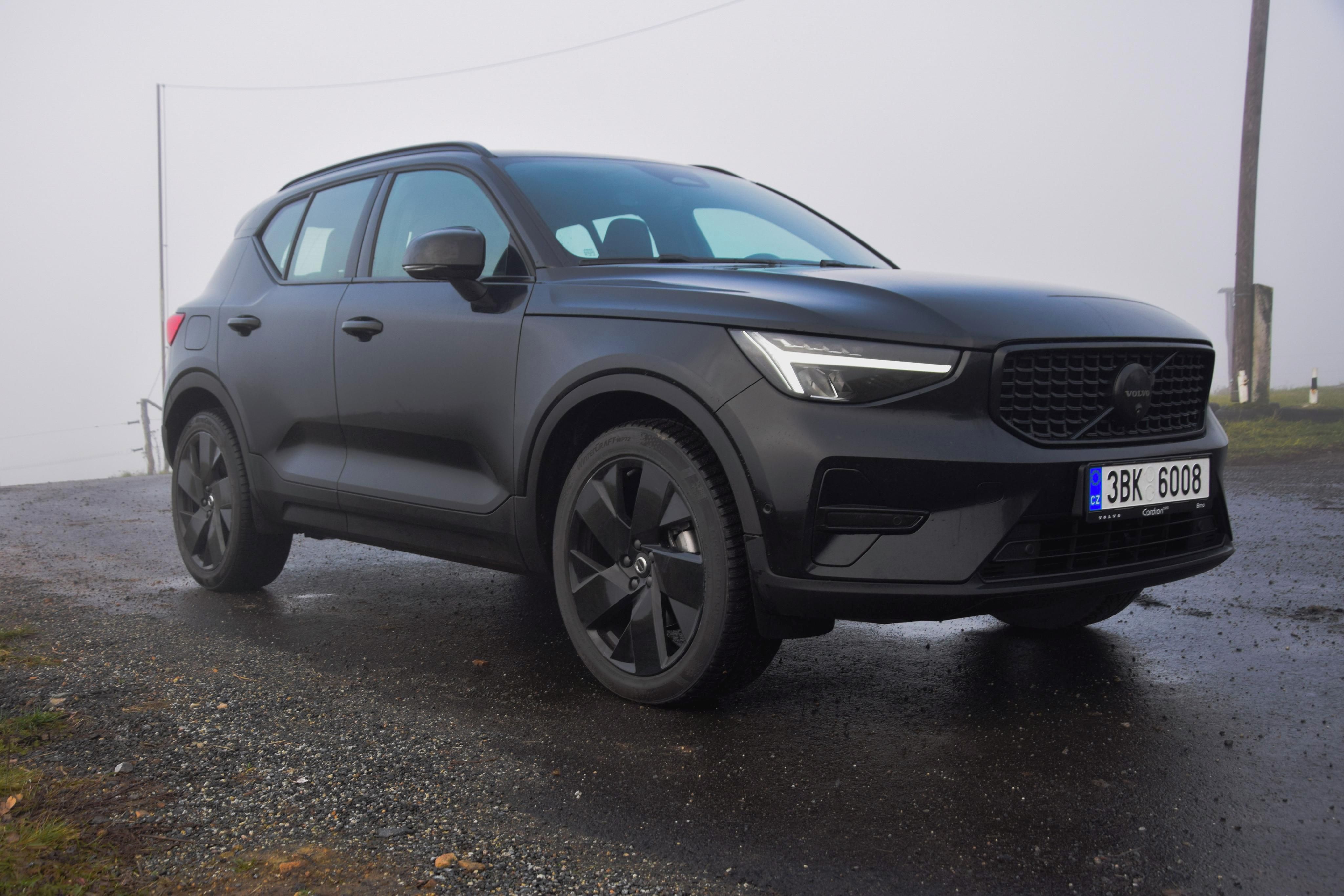 Volvo XC40, Volvo XC40, PLUS BLACK EDITION - fotka 6