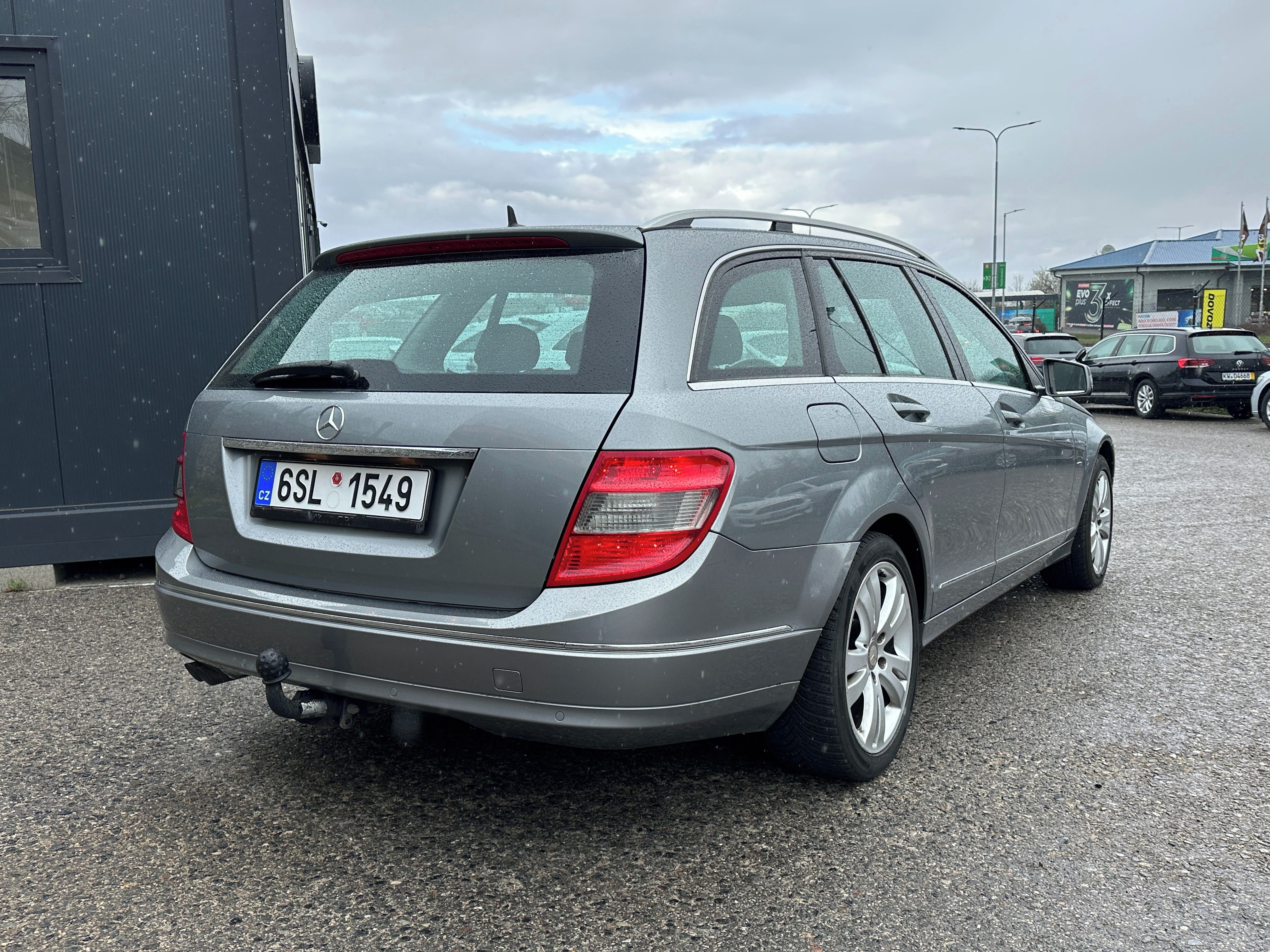 Mercedes-Benz Třídy C, Mercedes-Benz C 200 2010 - fotka 6
