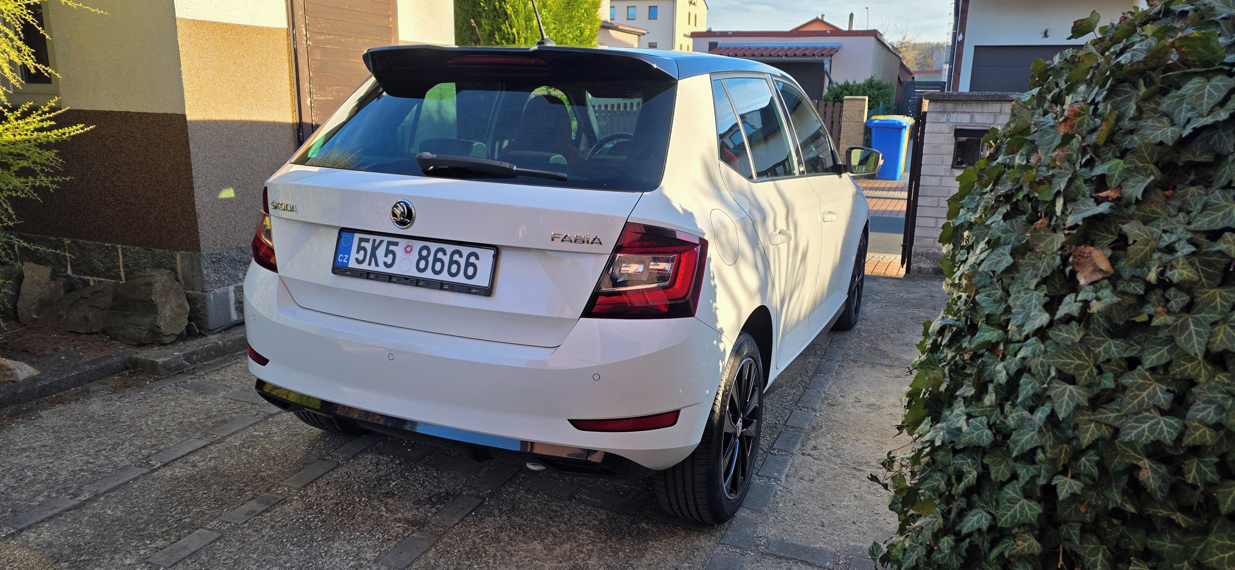 Škoda Fabia, 1.0TSI Monte Carlo - fotka 5