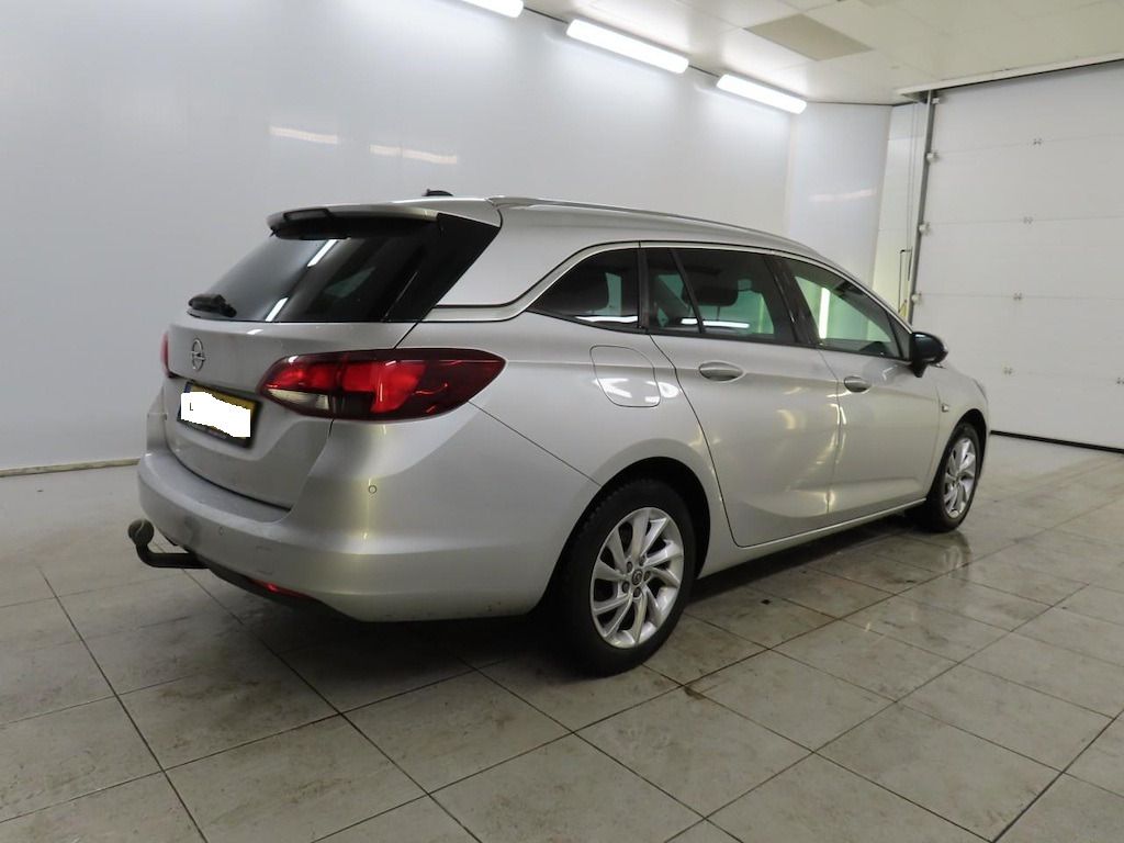 Opel Astra, 1.2i 81kw Executive po 1.majit - fotka 2