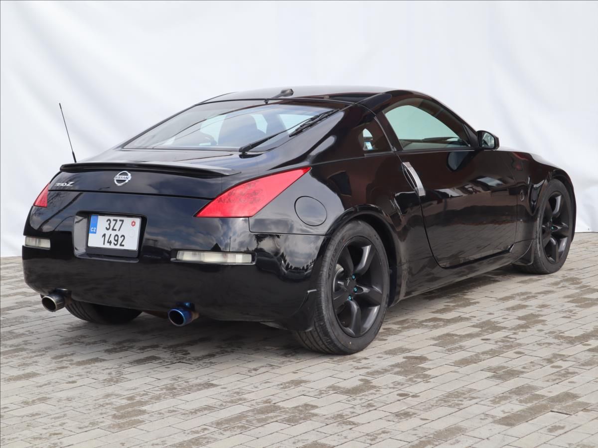 Nissan 350 Z, 3,5 Coupe VQ35DE Automat - fotka 6