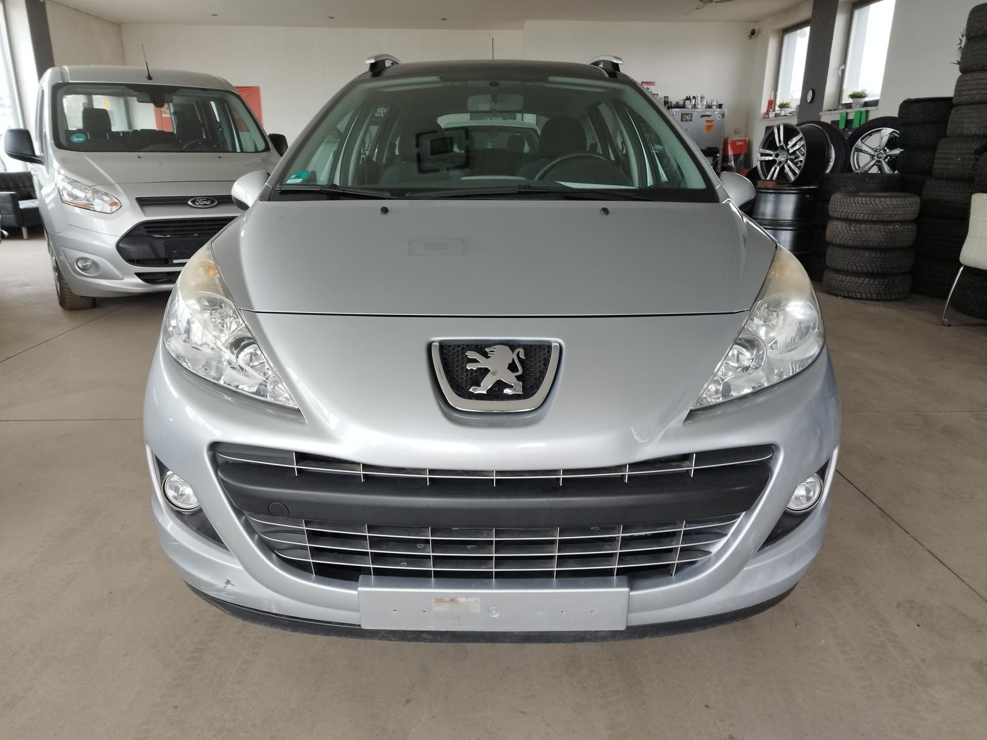 Peugeot 207, SW,1,4I,70KW,KLIMA,naj.115tkm - fotka 2