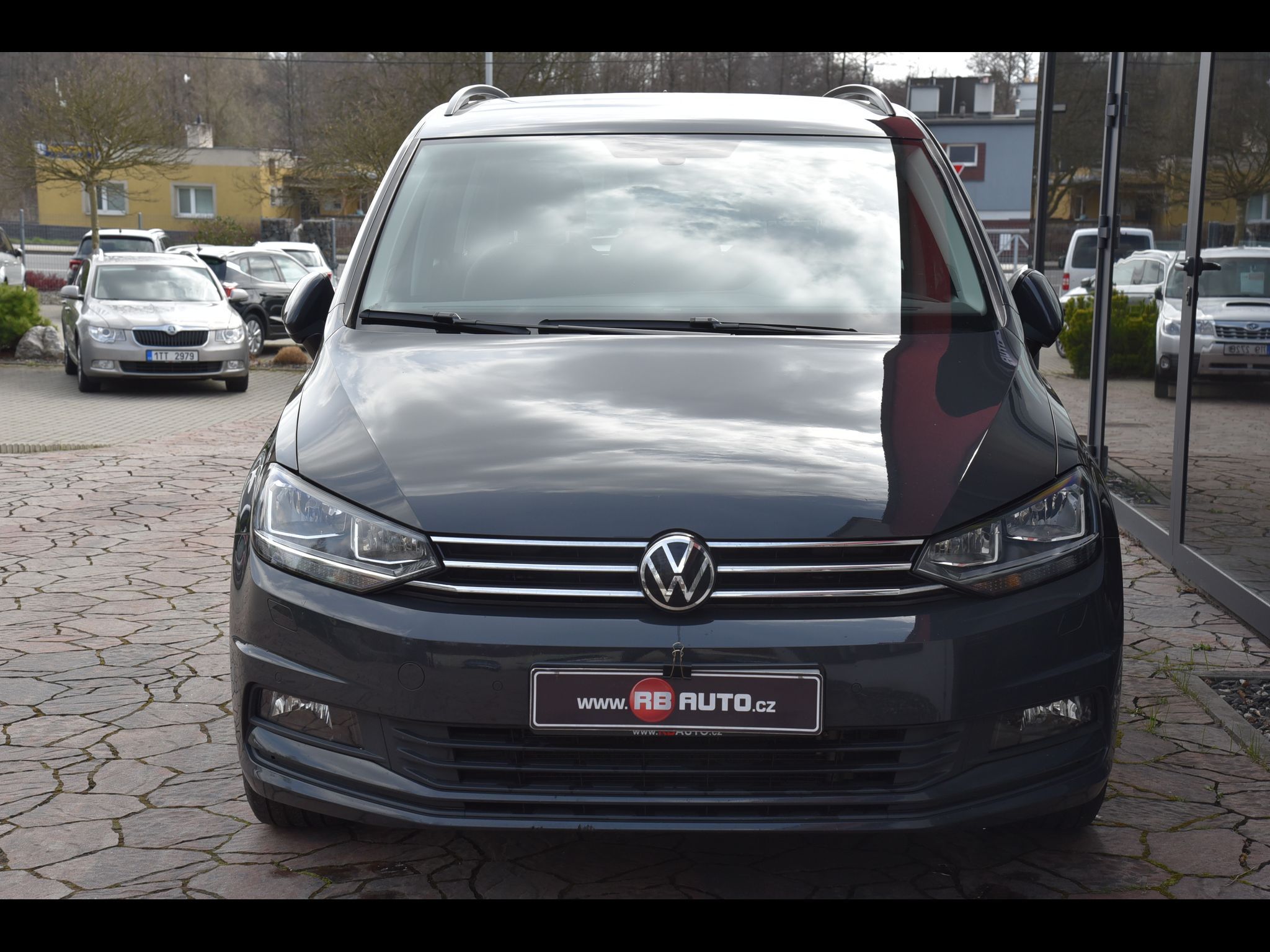 Volkswagen Touran, 2.0 TDi Comfortline - fotka 3