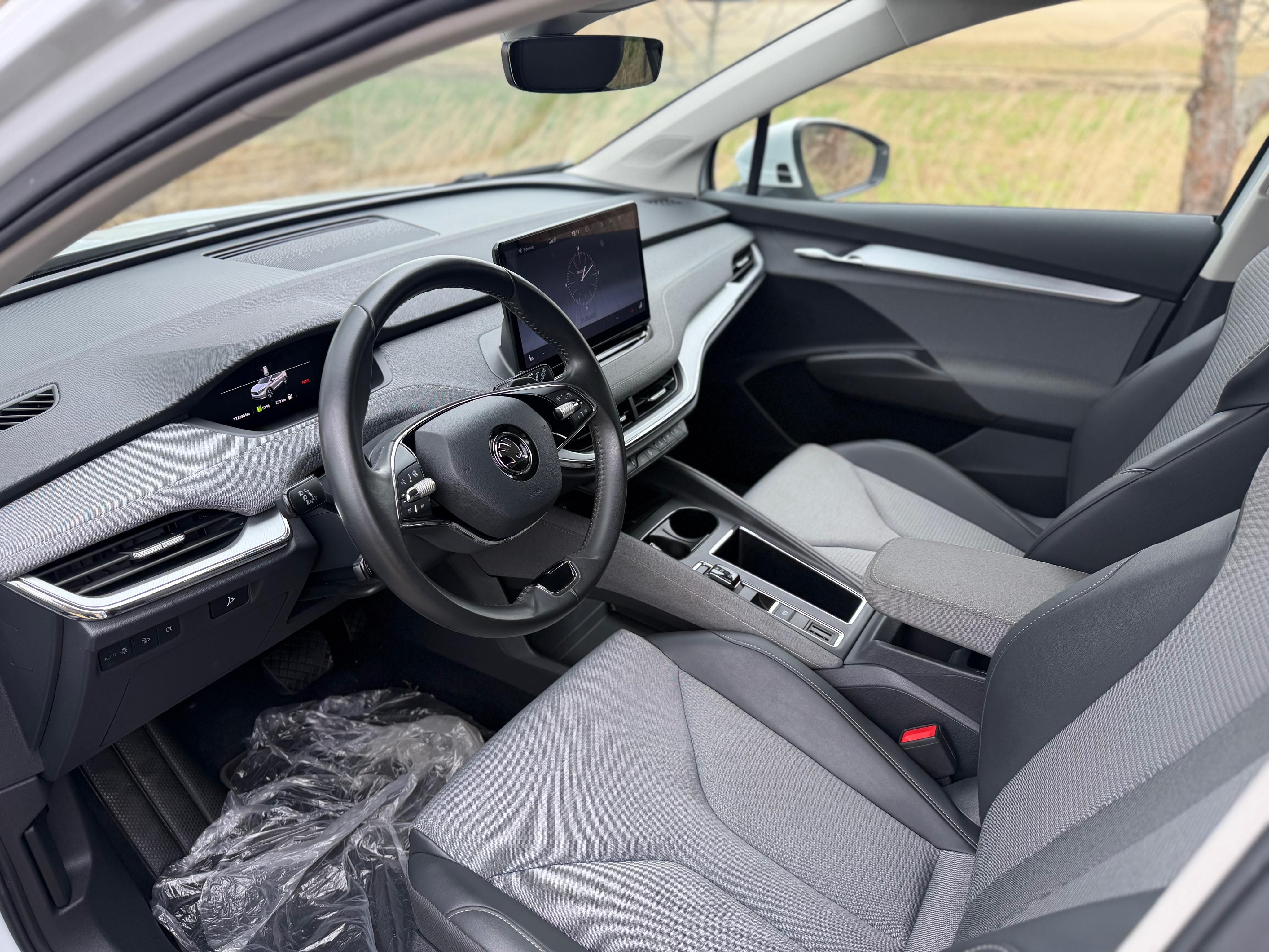 Škoda Enyaq iV, iV80 150kW/LOFT/MATRIX/TČ/ - fotka 5