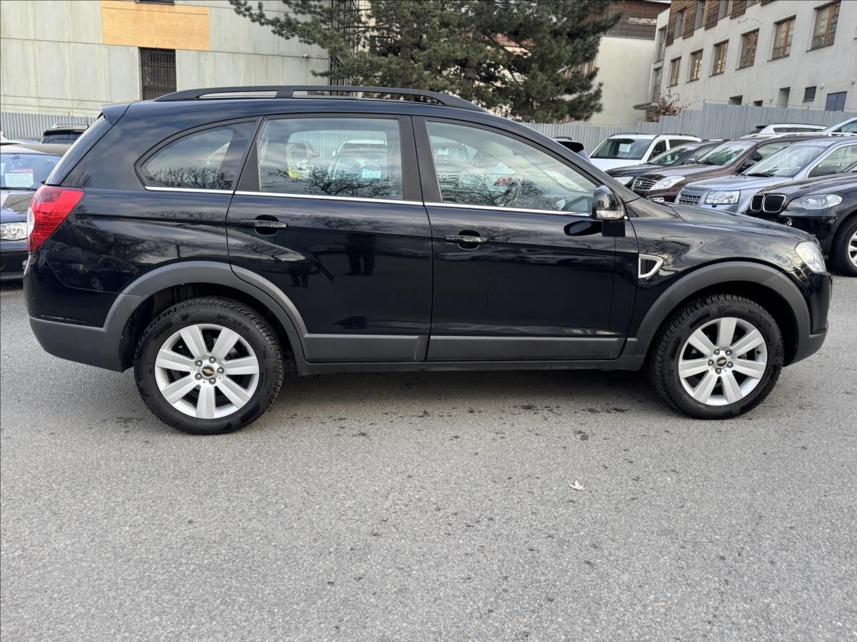 Chevrolet Captiva, 2,0 4x4+7.MIST+KRASNÝ STAV ! - fotka 5