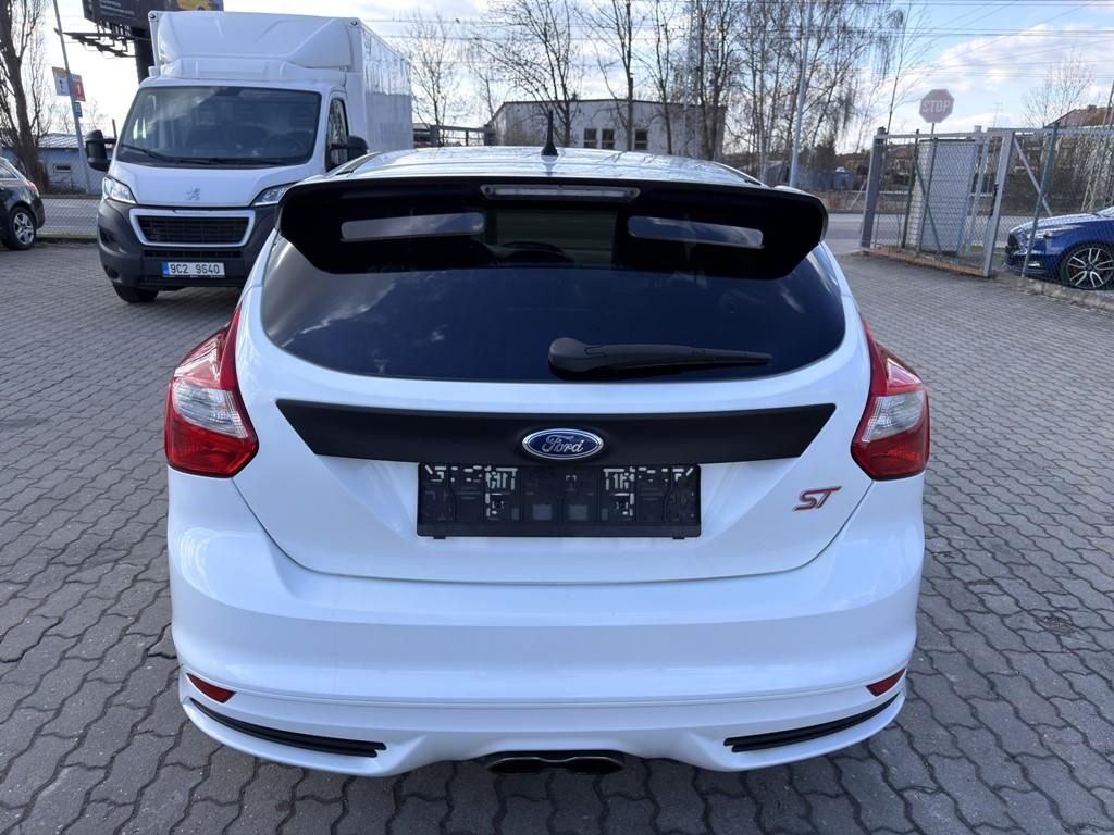 Ford Focus, ST 2.0 EB 184 kW nehavar. - fotka 4