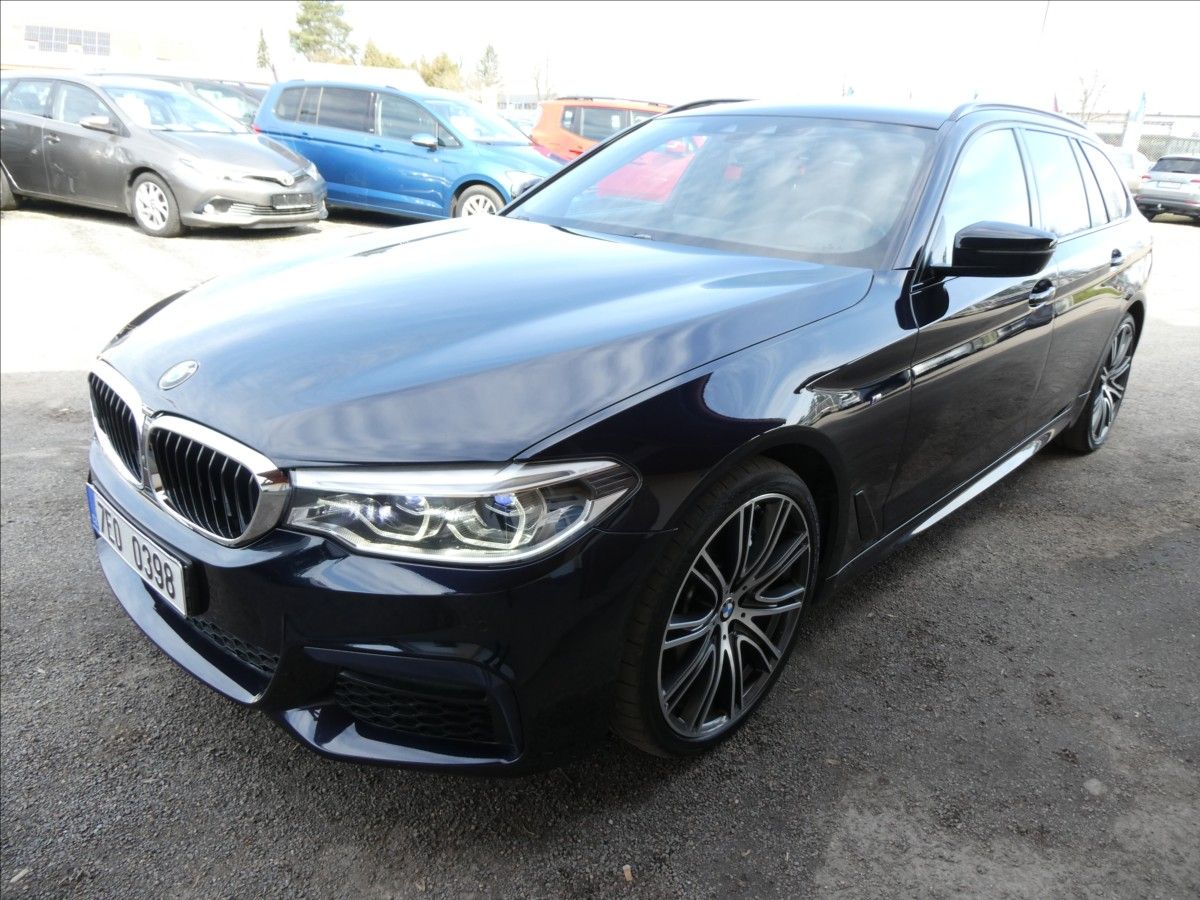 BMW Řada 5, 3,0 540d xDrive 235kW MPaket - fotka 6