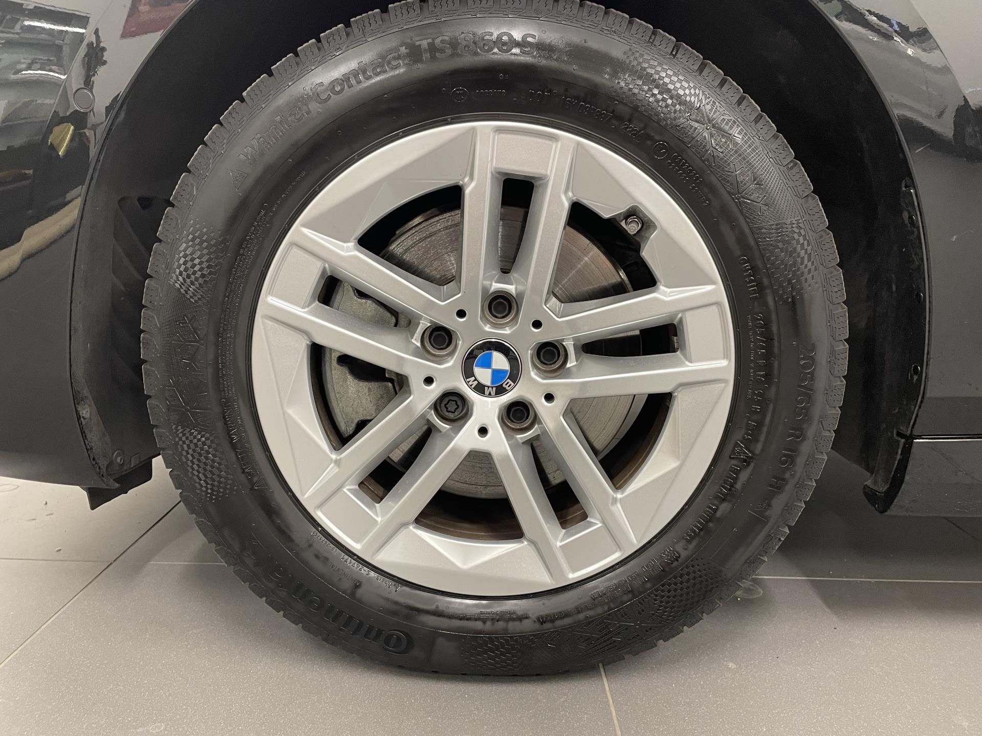 BMW Řada 2, 218i ActiveTourer Tažné Harman - fotka 5