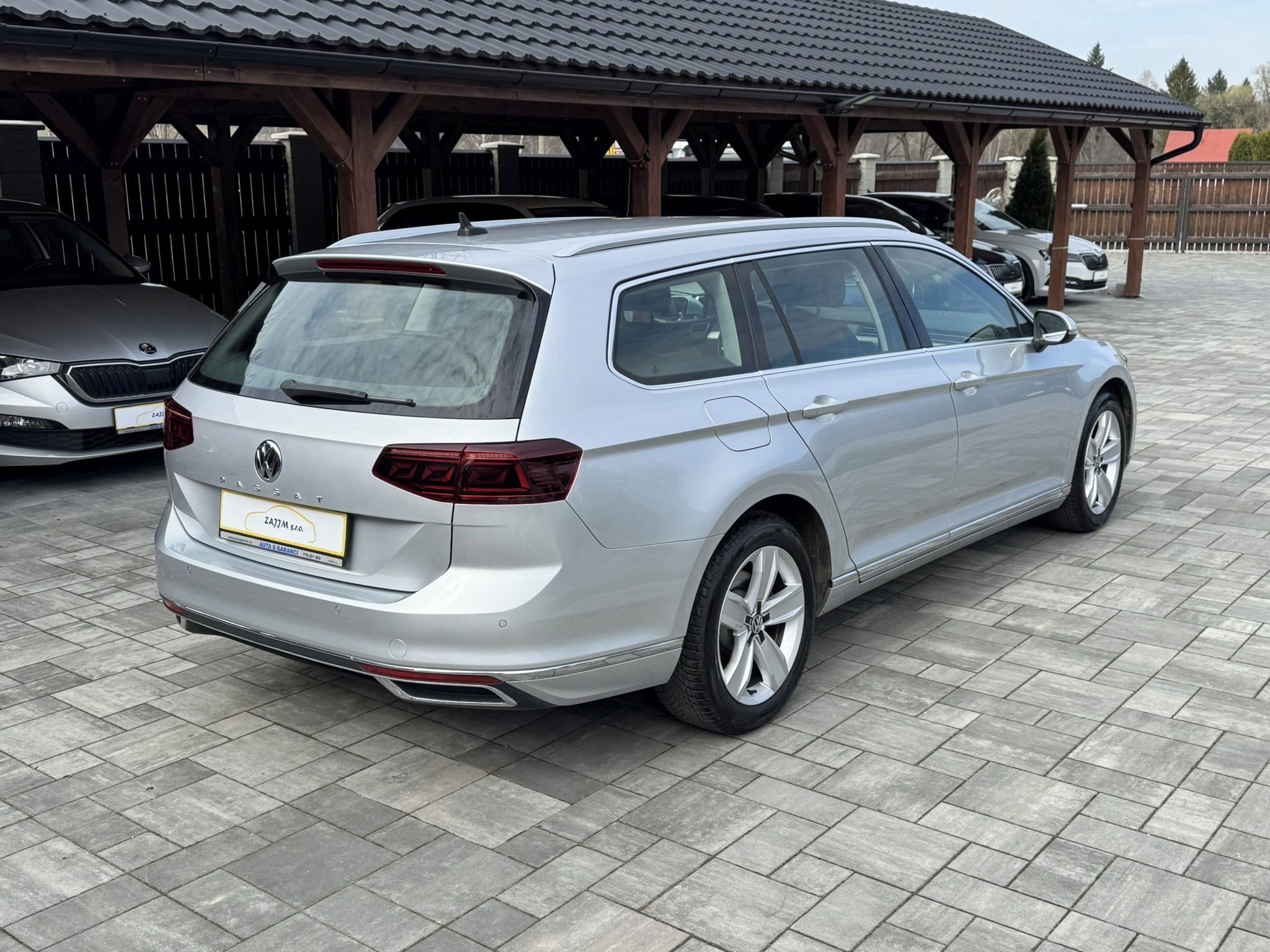 Volkswagen Passat, Elegance 2.0TSi 140kw DSG - fotka 6