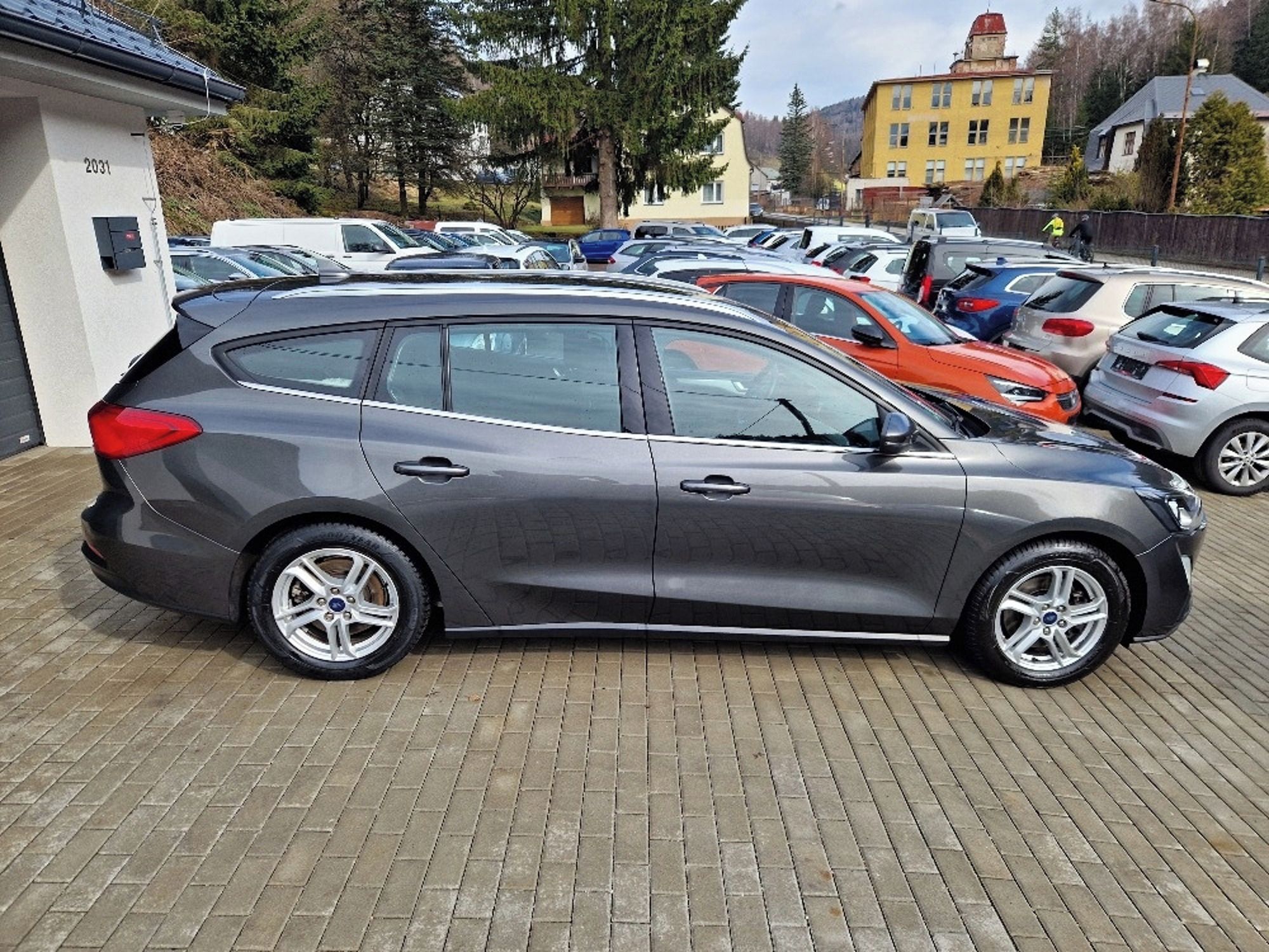 Ford Focus, 1.5 TDCi (88 kW), plný servis - fotka 6