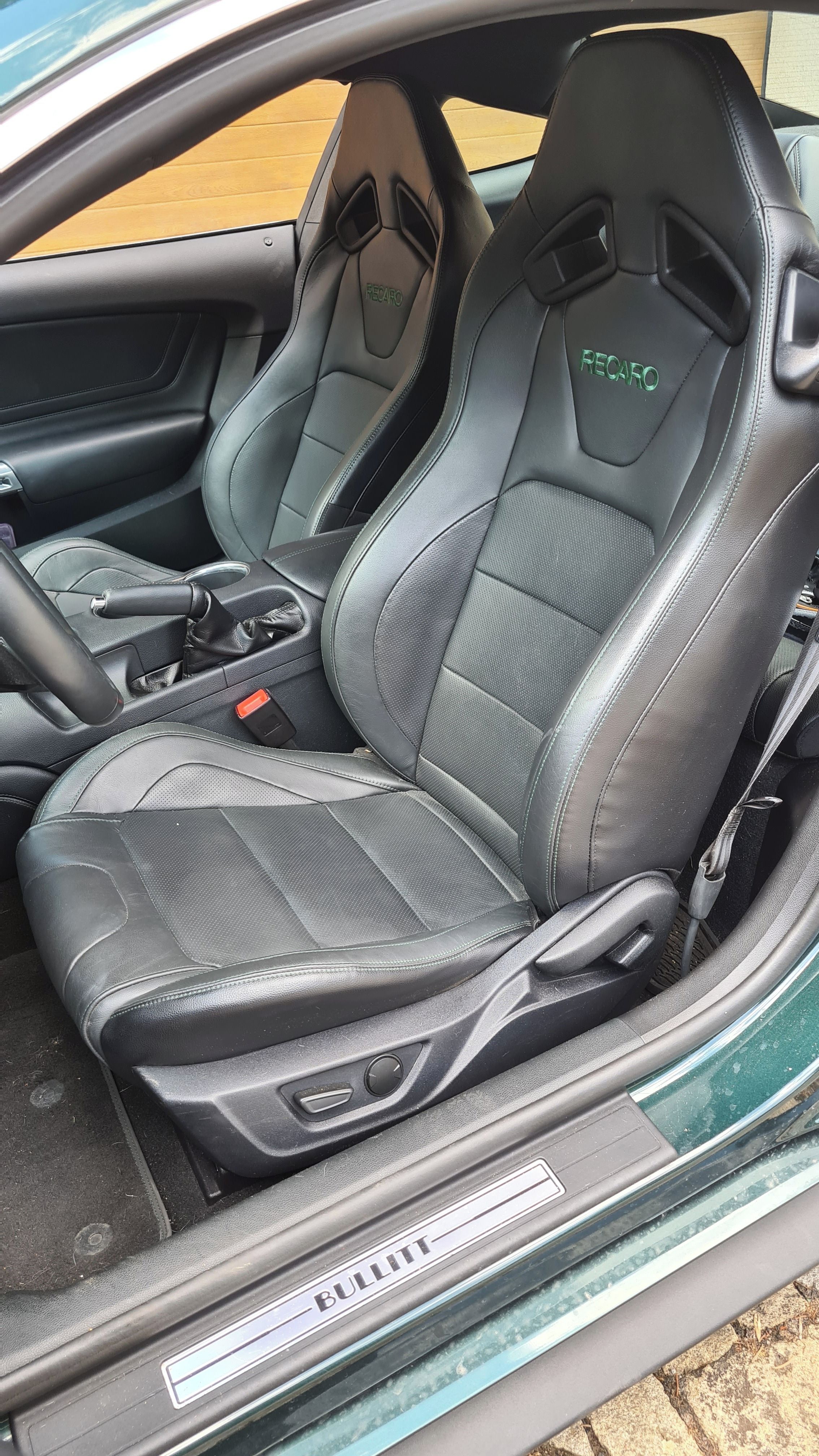 Ford Mustang, Bullitt EU - fotka 5