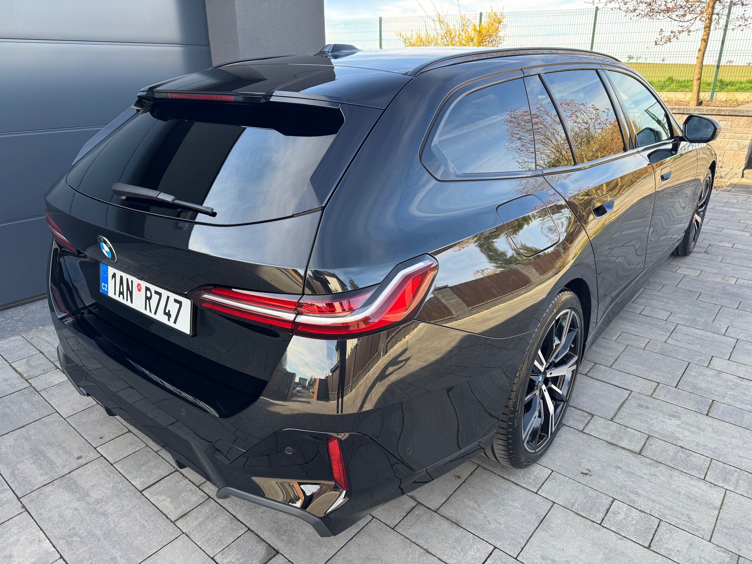 BMW Řada 5, 520i M-Sport Tažné Záruka 8/28 - fotka 6