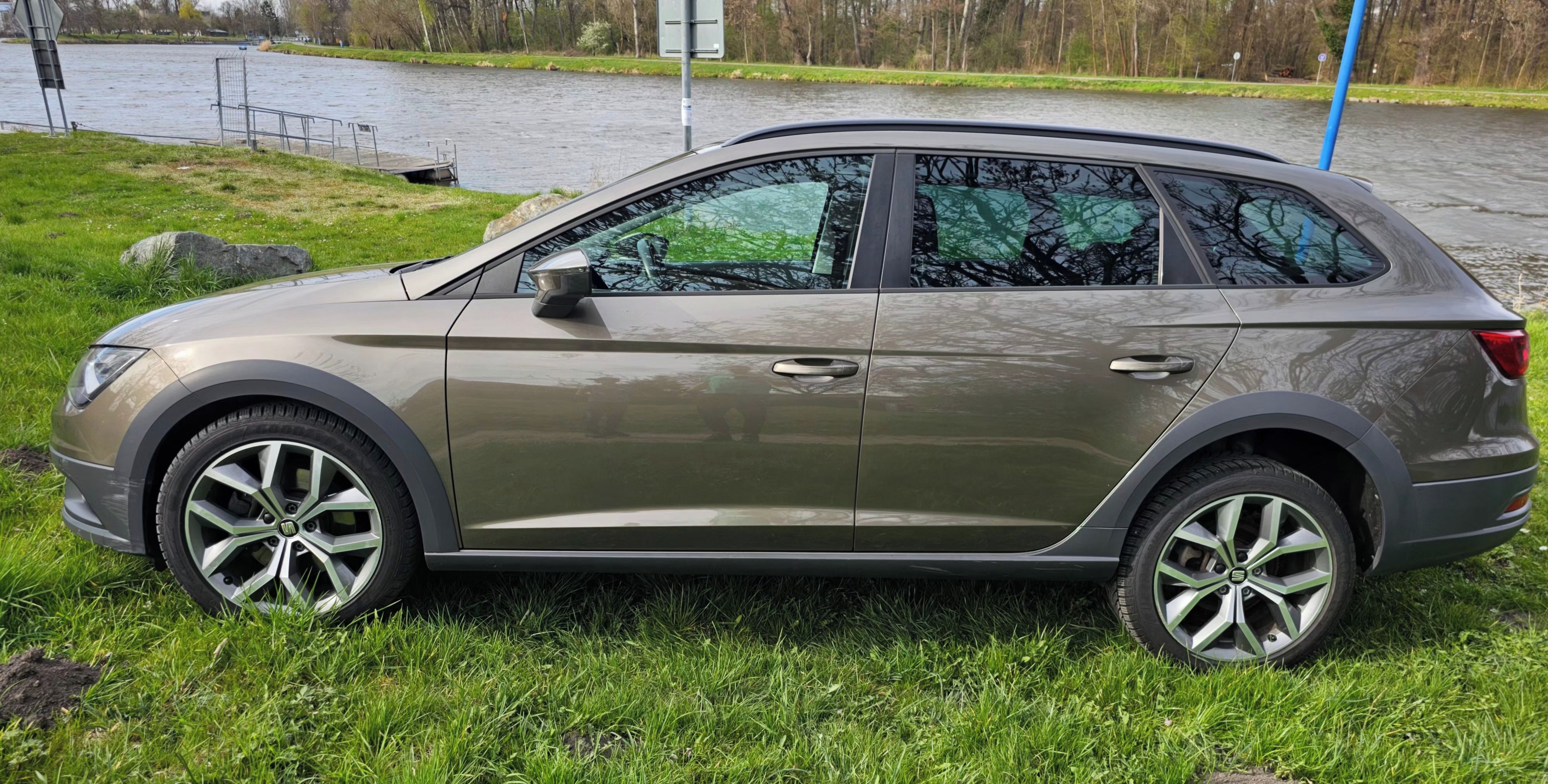 Seat Leon, Leon ST X-PERIENCE 4WD 135 kW - fotka 4