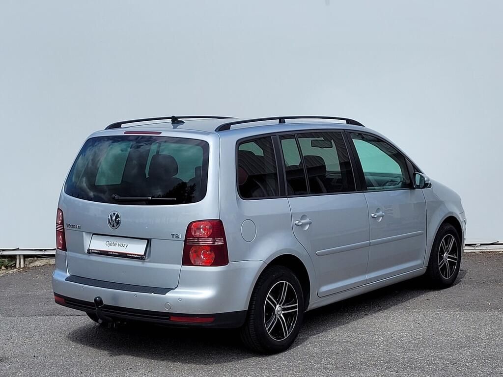 Volkswagen Touran, Highline 1.4 TSI 103 kW - fotka 2