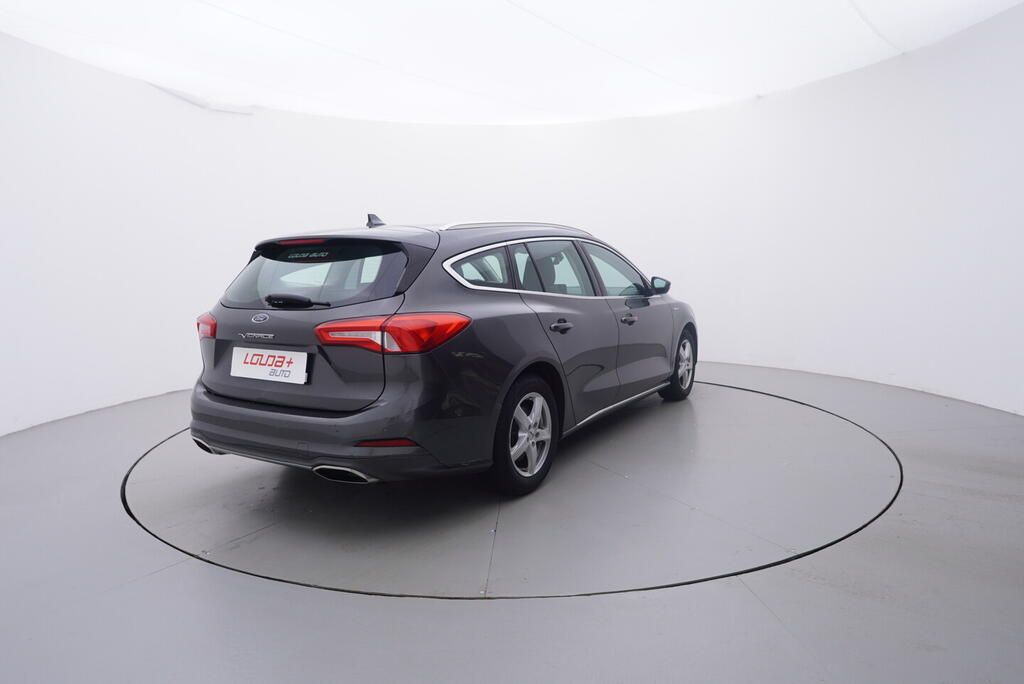 Ford Focus, Vignale 1.0 92 kW - fotka 5
