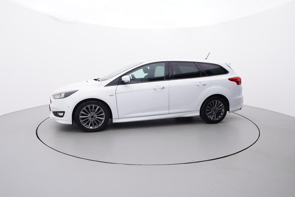 Ford Focus, ST-line 1.5 88 kW - fotka 2