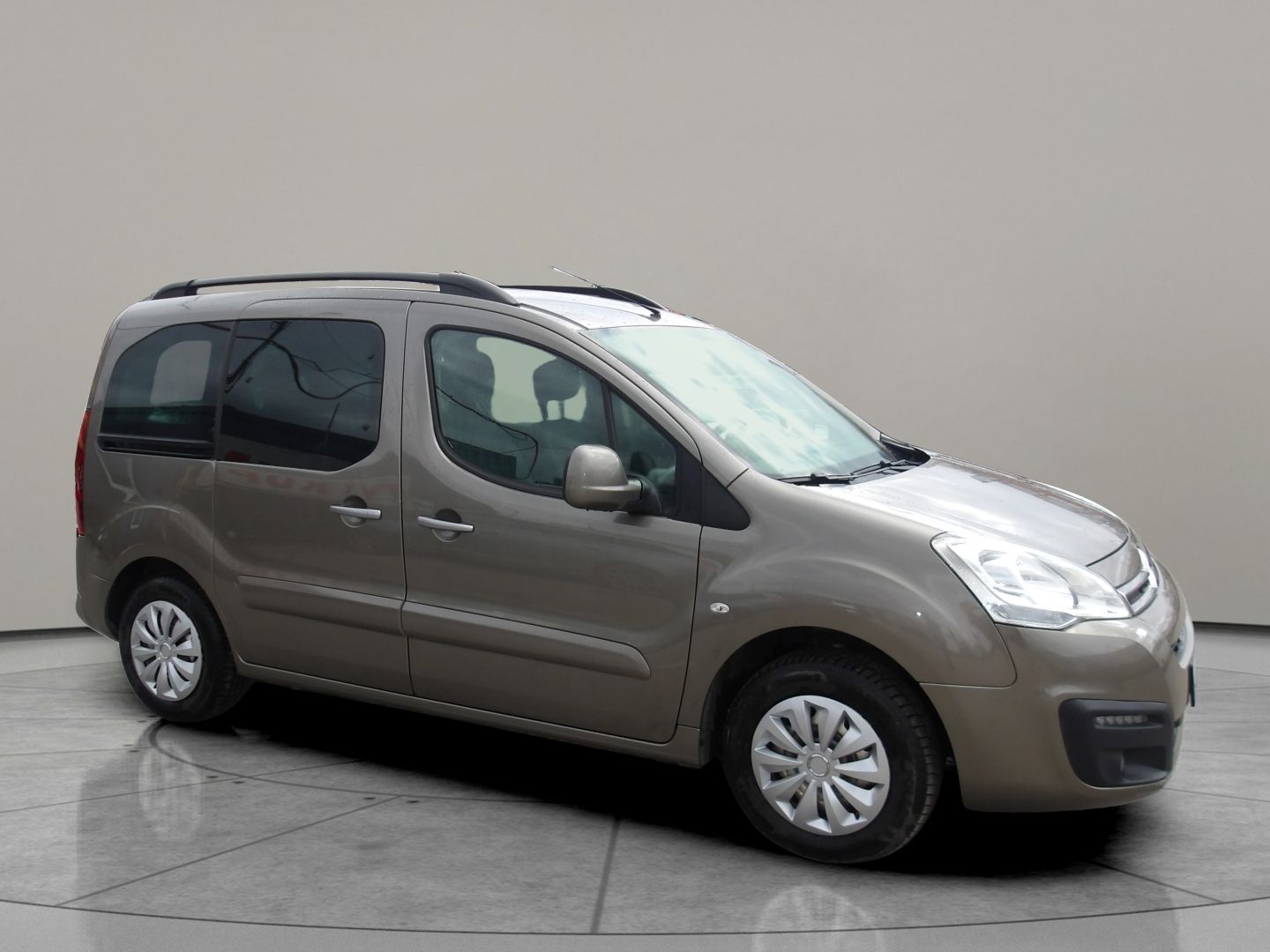 Citroën Berlingo, 1,6HDi ČR 1.MAJ.! -21%DPH ! - fotka 6