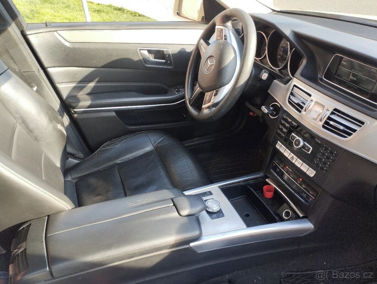 Mercedes-Benz Třídy E, E220 cdi - fotka 5