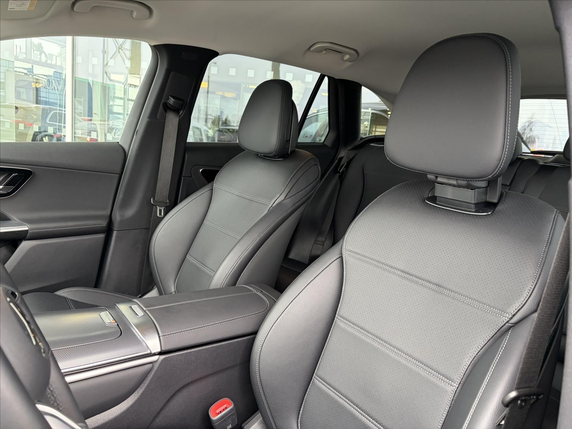 Mercedes-Benz GLC, GLC 300de 4MATIC - fotka 6